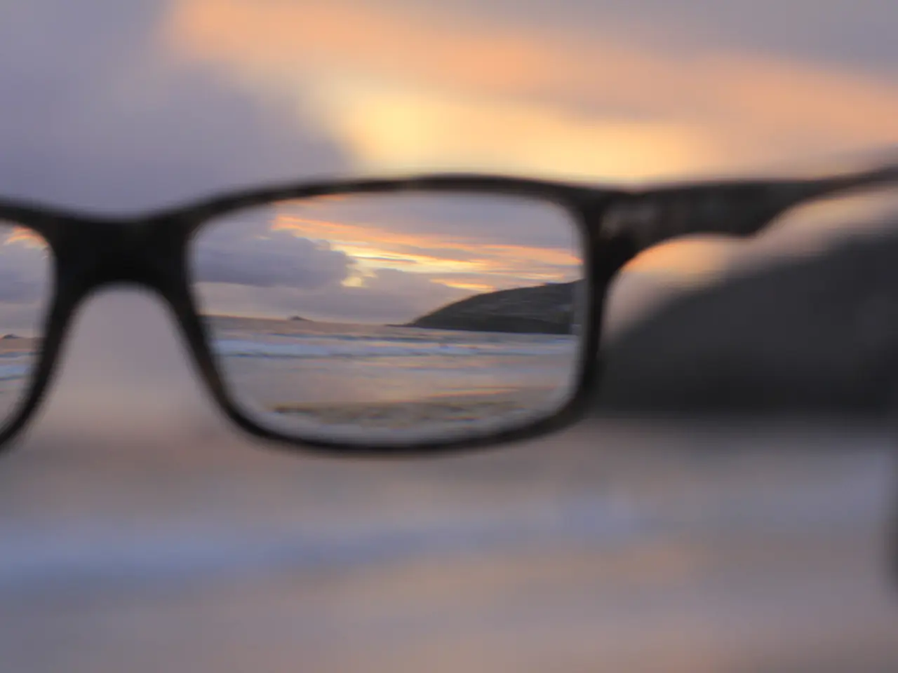 Military and Aerospace Applications of Sophisticated Light Filters