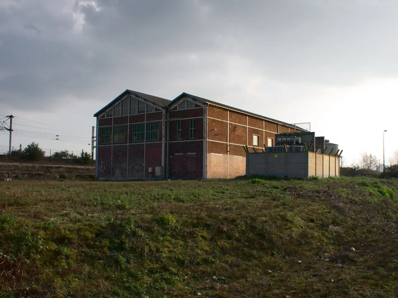 Decentralized Energy Sector Trends: Steadfast Microgrid for Future Autonomy