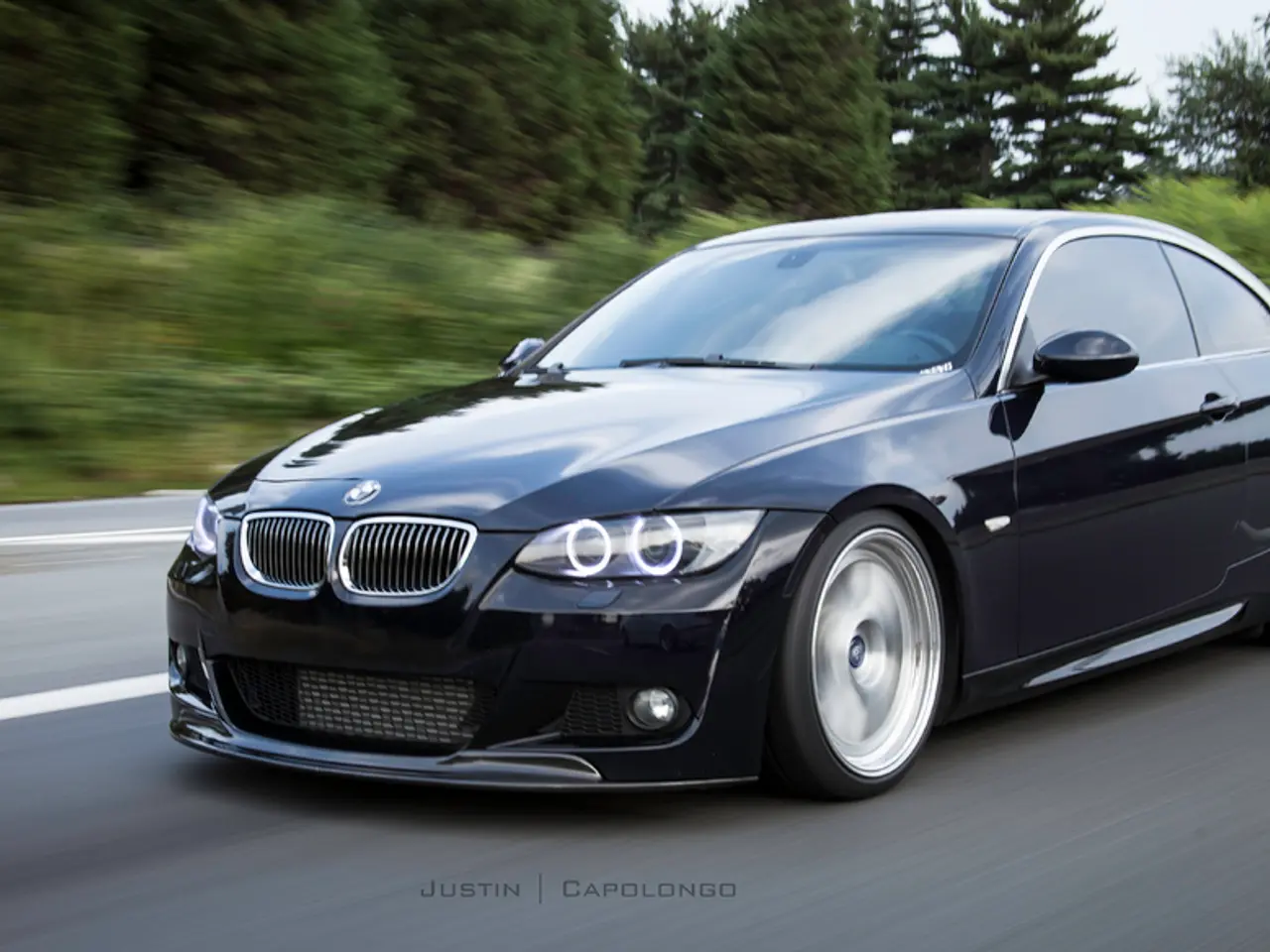 The latest iX3 model overshadows the earlier iX in terms of modernity.