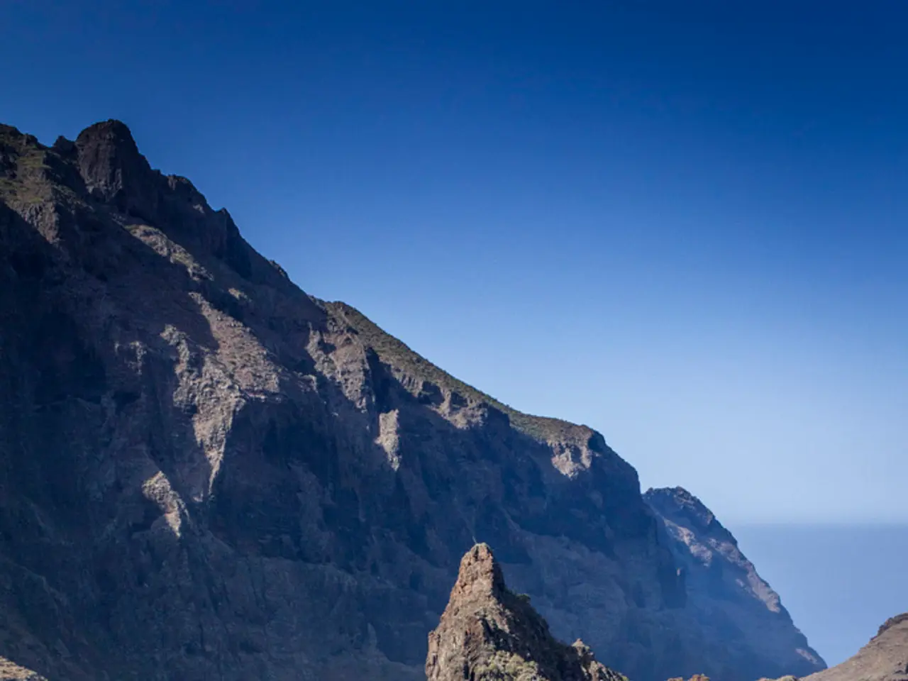 Khabarovsk's quaint rural areas now enjoy rapid internet connectivity, thanks to MTS's expansion.