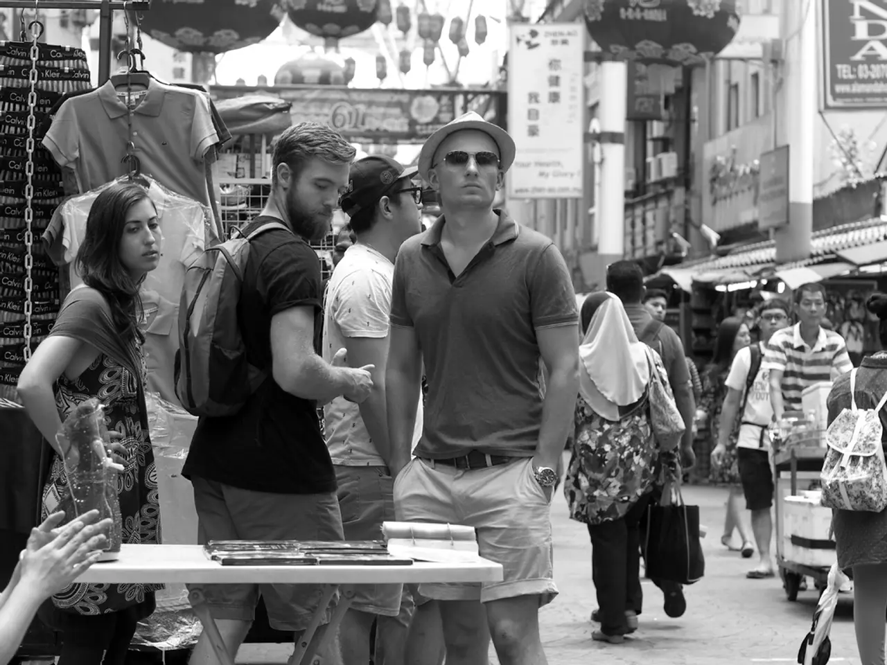 Despite the successful debut of the XRP spot ETF, the value of XRP continues to decrease.