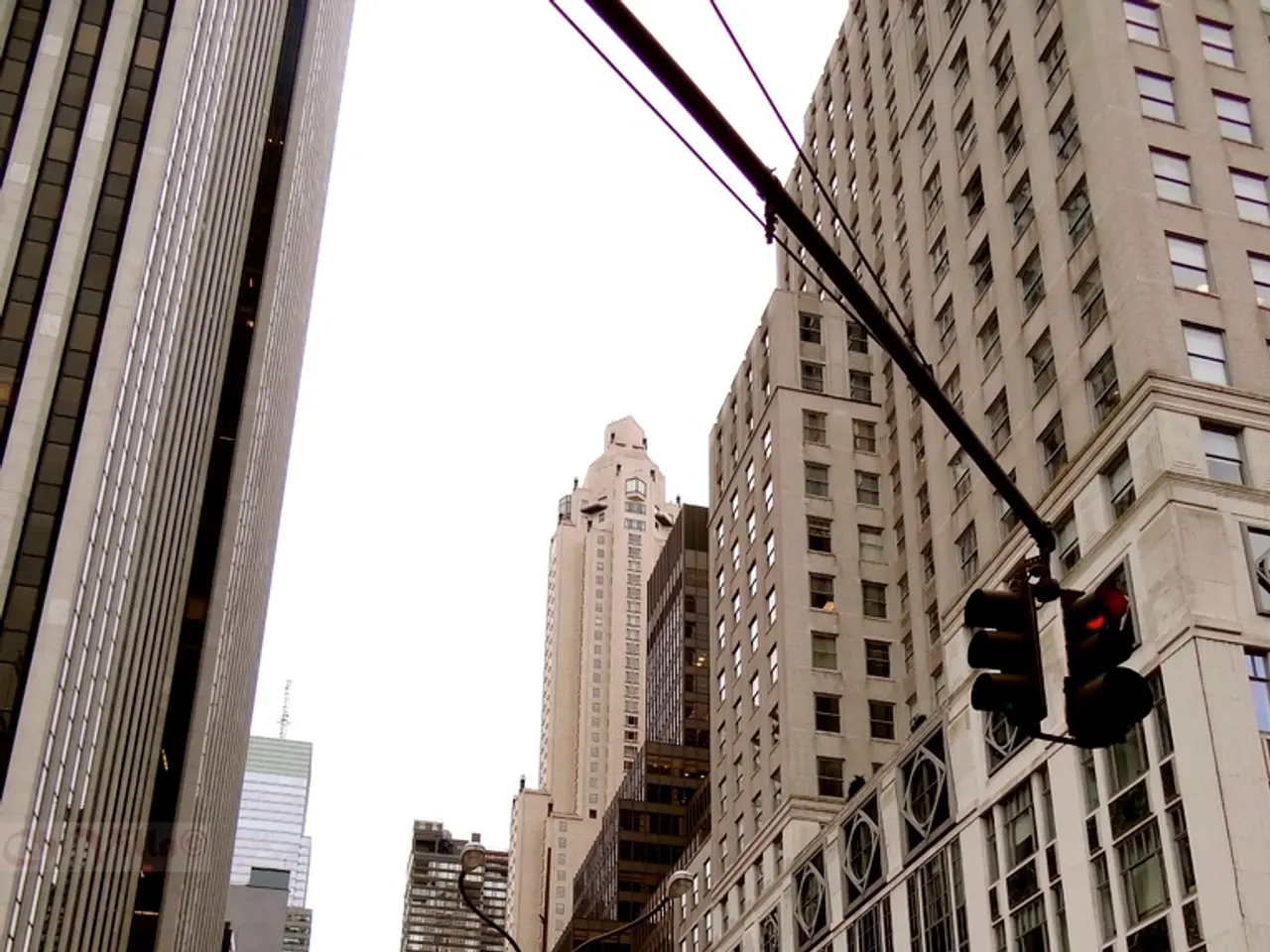 Paving the Way for 2025: Revolutionary Wireless Technology in 5G Realm