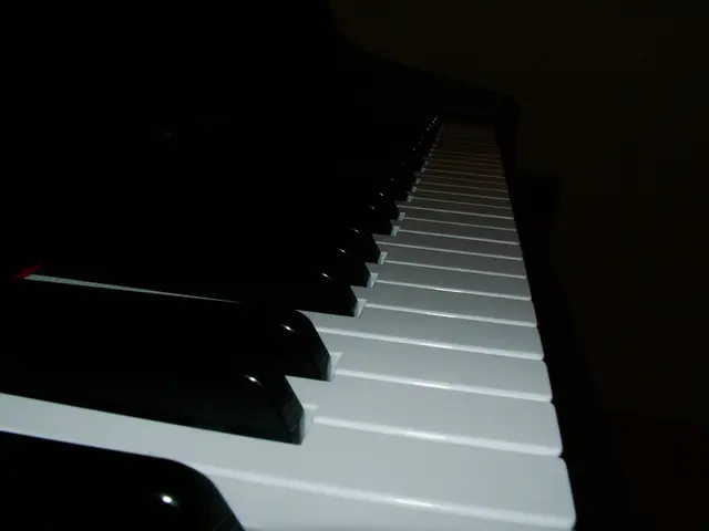 Innovator opts for a miniature piano instead of a conventional doorbell