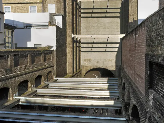 Underground Commuters' Signal Access Via Tunnel Radio