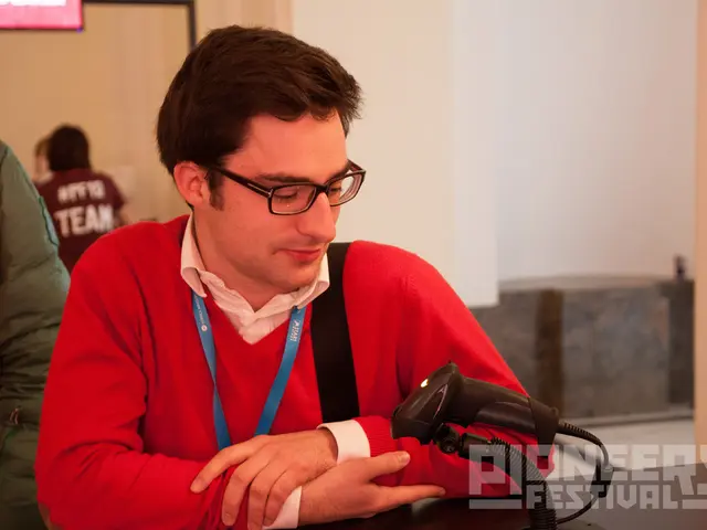 Identifying Deception in Presentations: A Handbook for Safeguarding Authentication Processes