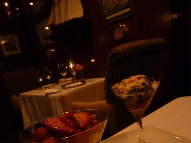 Electric Field Interaction with Gases: Exploring Gaseous Responses