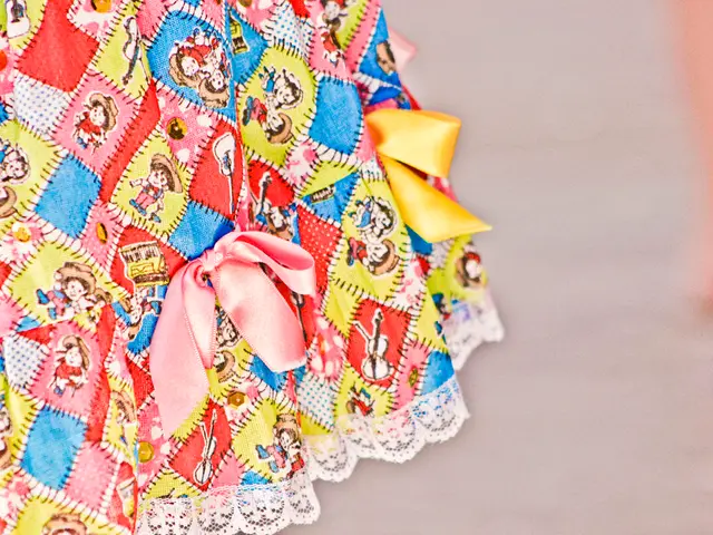 Web3-inspired colors unveiled through a partnership between Stepn and Pantone.