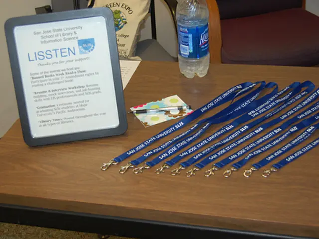 In 2022, how many Robux does a $25 gift card purchase equate to?