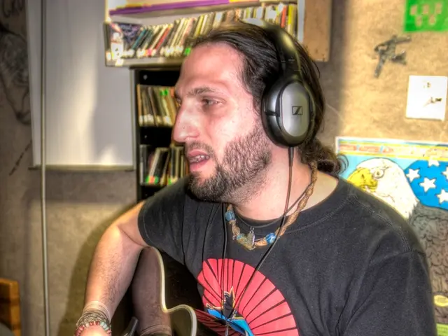 Rapid deal alert! These highly acclaimed black-and-white speakers are currently discounted by £150,...