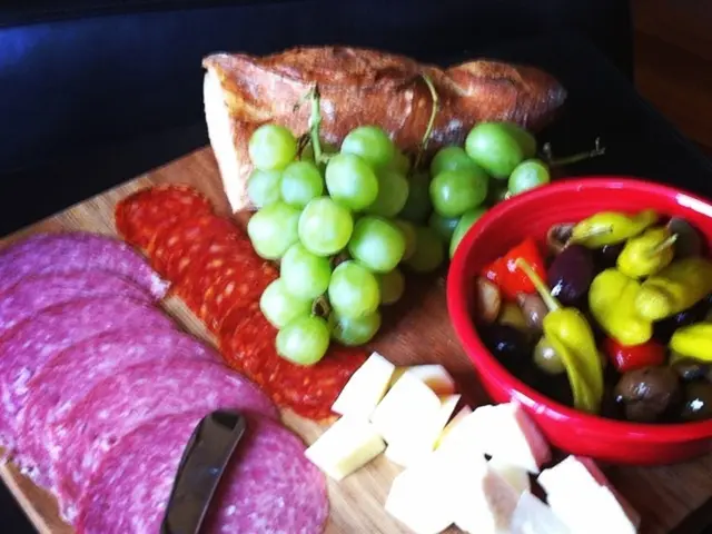 Redesigned Colpac Tower TraysTM offer seamless transition from dining-in to takeout experiences.